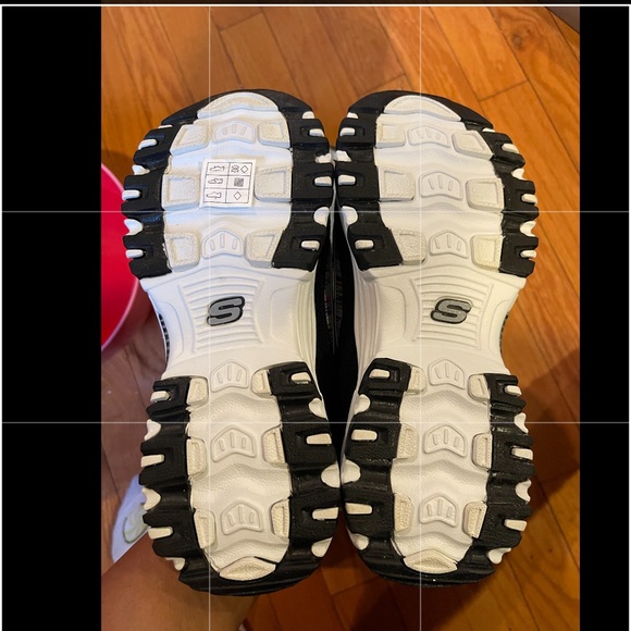 SKETCHERS D’LITES WITH AIR-COOLED MEMORY FOAM - Picture 3 of 3